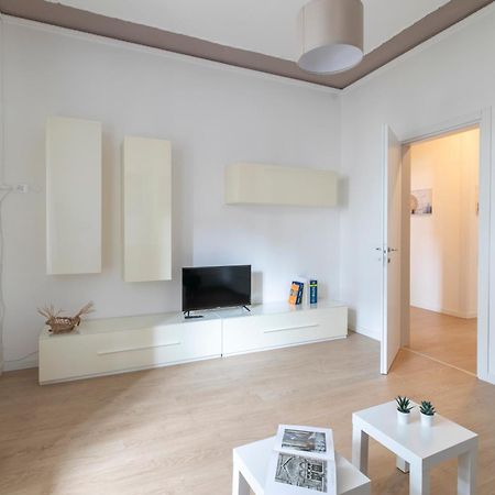Casa Graziella - A 2 Passi Dal Centro E Stazione Di Verona Bagian luar foto